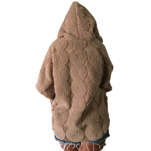Dylan Harlowe Poncho Hoodie - Picture 3 of 10